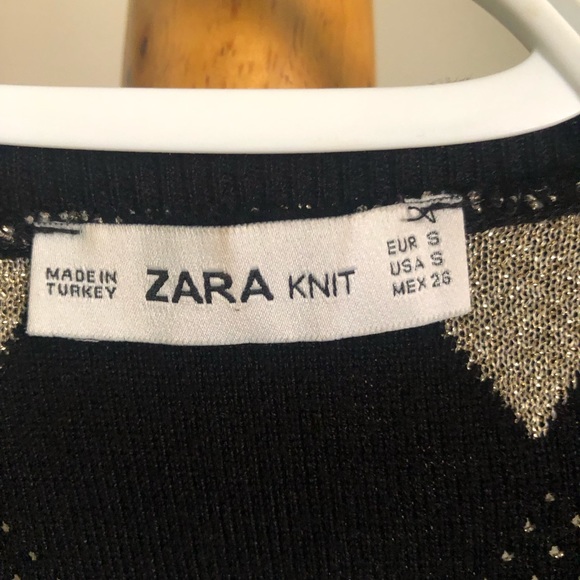 DEAL!!Black, gold, argyle pattern cardigan, small - Picture 6 of 6